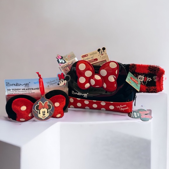 Disney’s Minnie & Mickey Mouse Make-Up Bag & Accessories - Picture 1 of 13